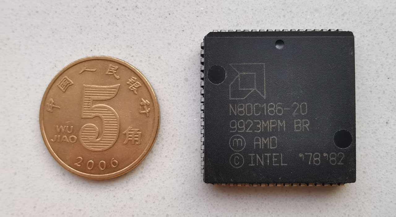 AMD N80C186-20 正面