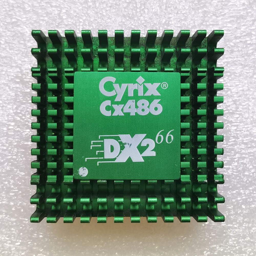 Cyrix Cx486DX2-66GP 正面