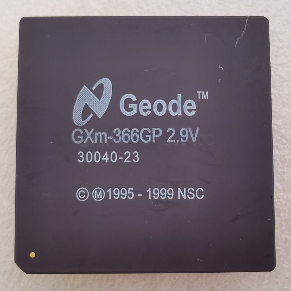 Geode GXm-366GP 正面