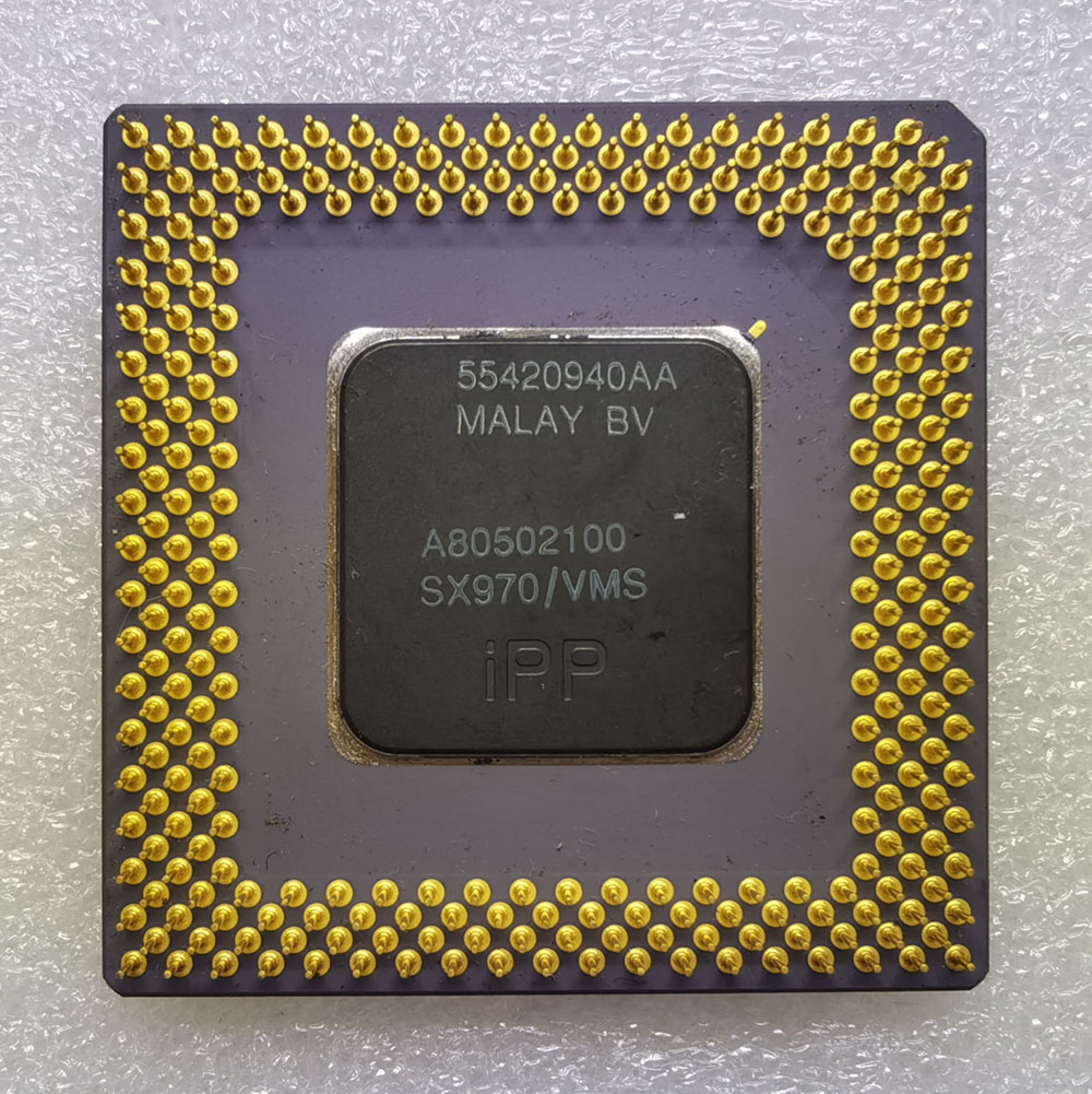 Intel Pentium A80502100 反面