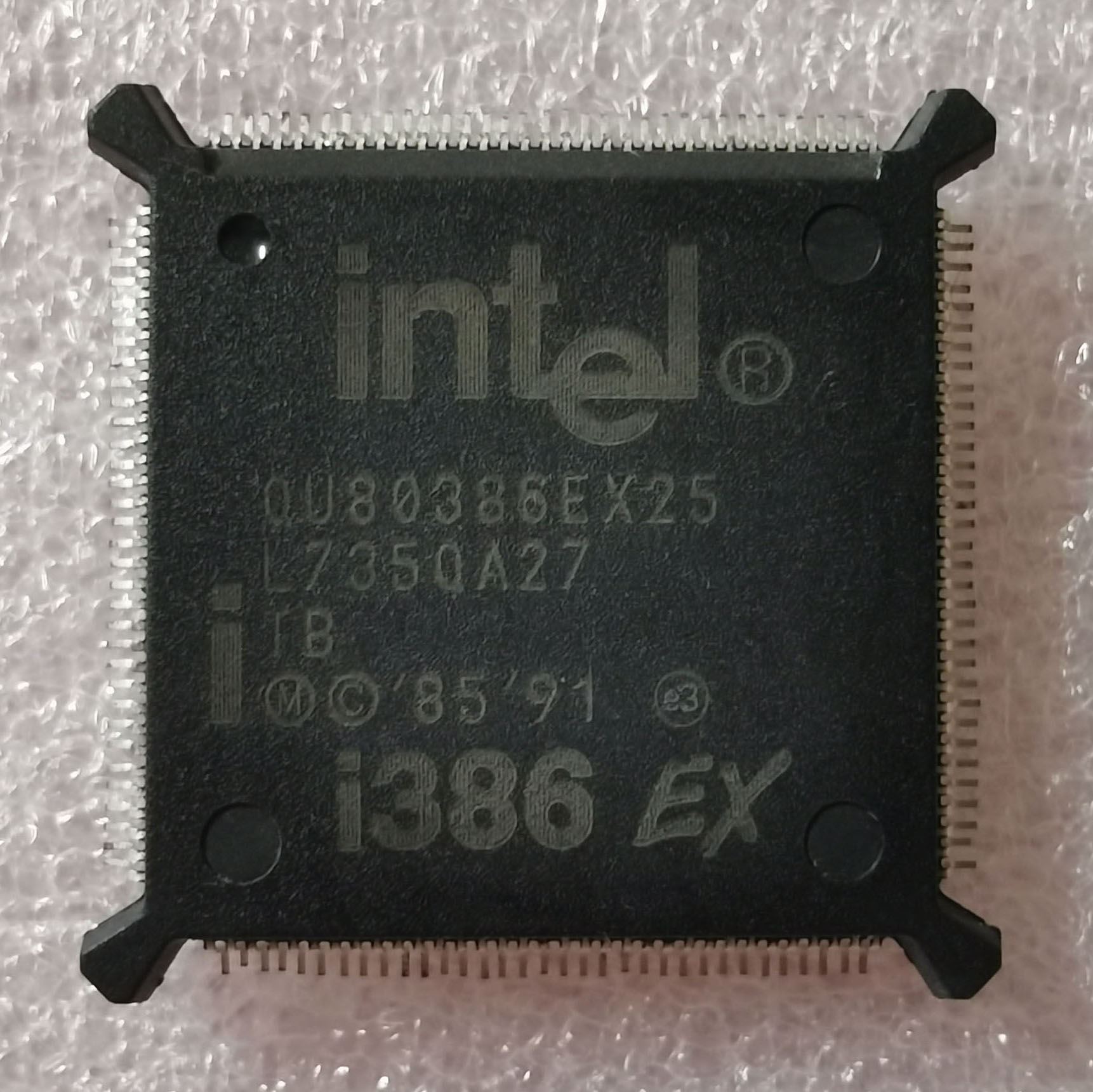 Intel QU80386EX25 TB 正面